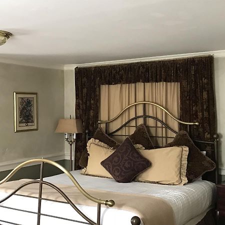 Admiral Farragut Inn Нюпорт Екстериор снимка