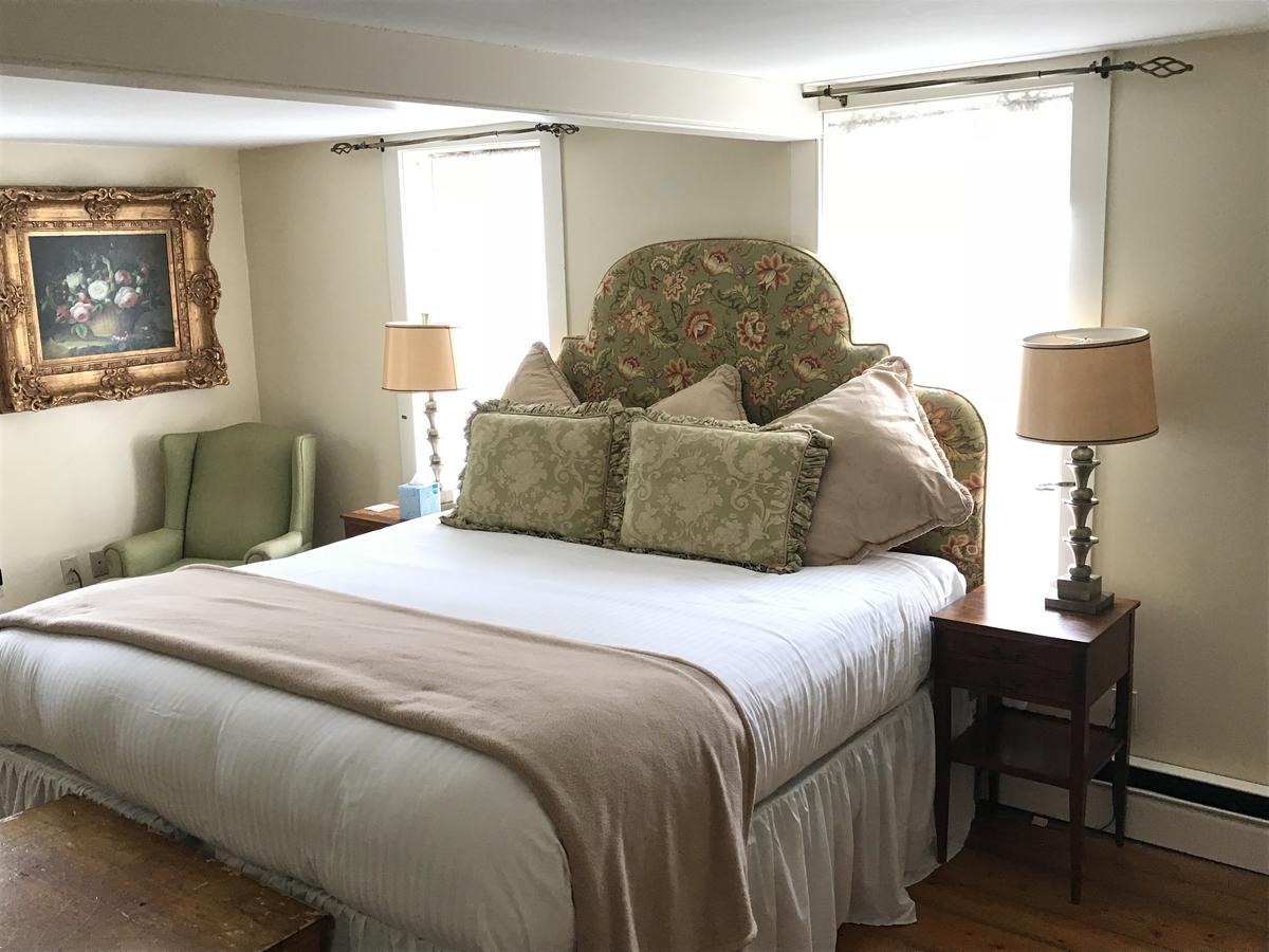 Admiral Farragut Inn Нюпорт Екстериор снимка